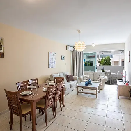 Merab Holidays Castalia 62 Apartman Ajía Nápa