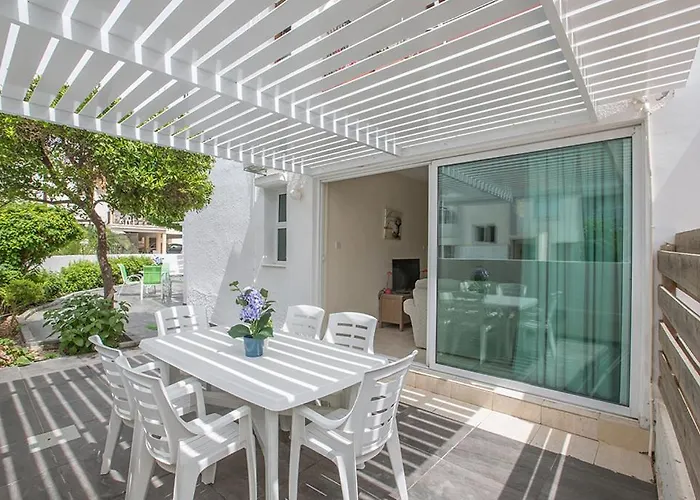 Apartamento Merab Holidays Castalia 62 *